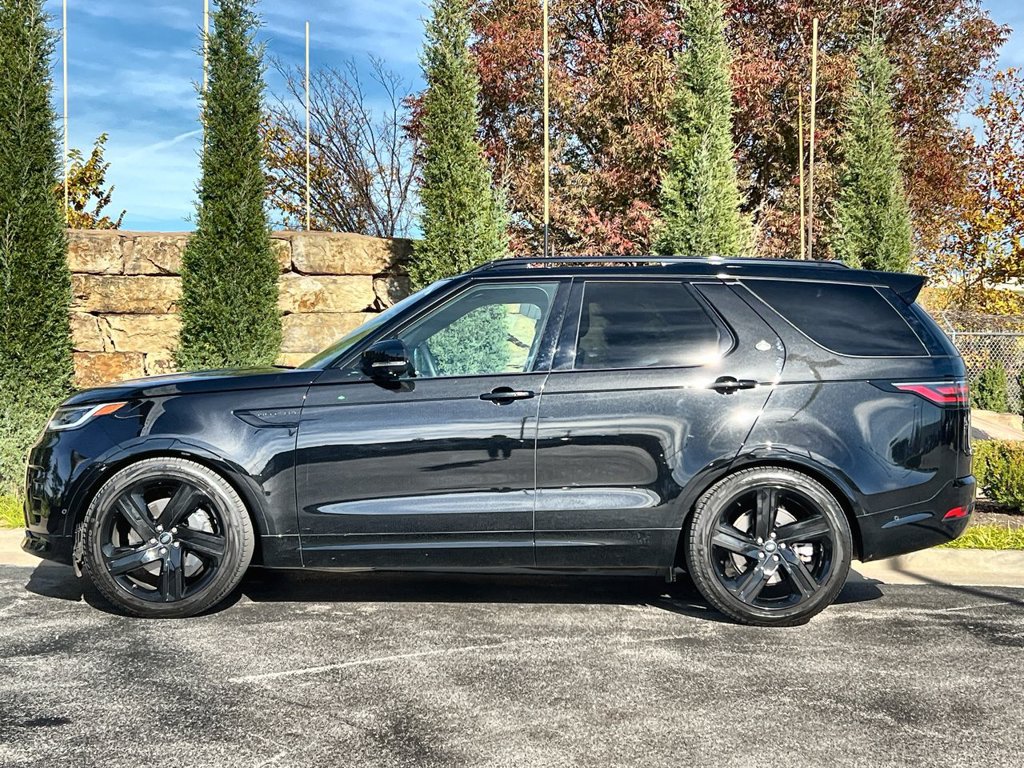 Certified 2024 Land Rover Discovery Dynamic SE AWD/4WD image 2