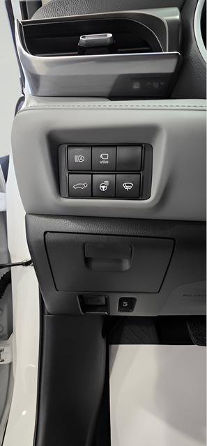 Used 2022 Toyota Highlander Limited AWD/4WD image 16