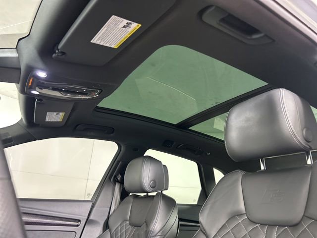 Used 2023 Audi SQ5 Premium Plus w/ Premium Plus Package image 31