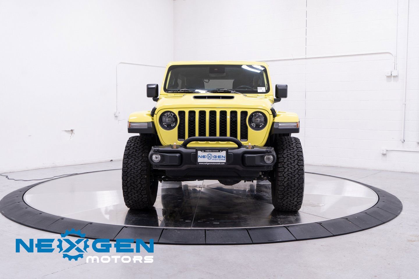 Used 2023 Jeep Wrangler Unlimited Rubicon 392 w/ Xtreme Recon 35" Tire Package image 4