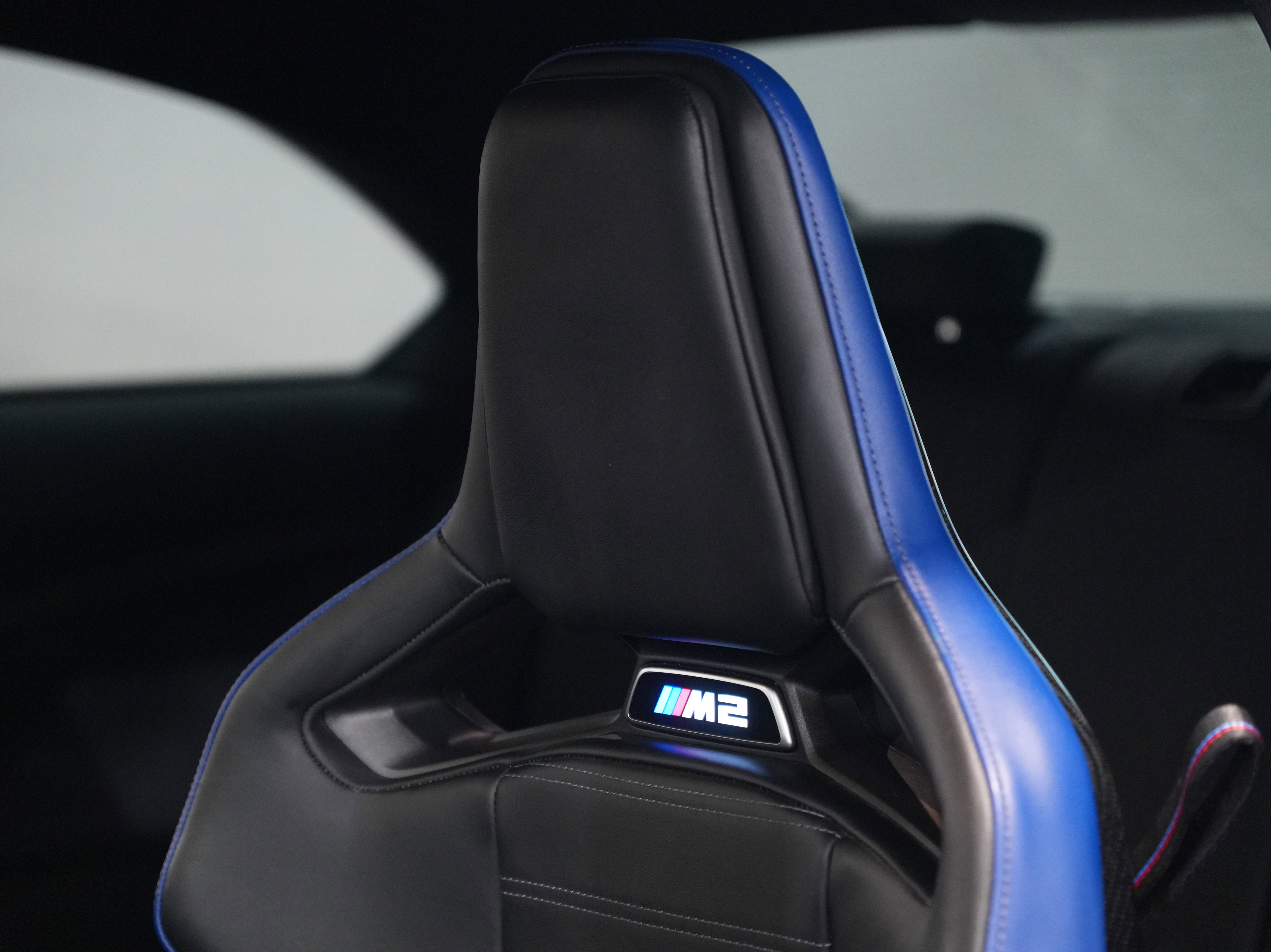 Used 2024 BMW M2 w/ Carbon Package image 26