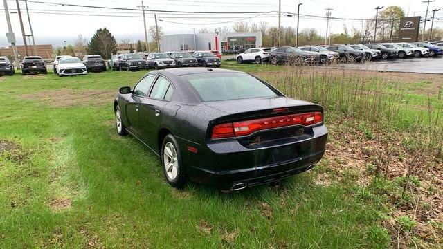 Used 2012 Dodge Charger SE RWD image 4