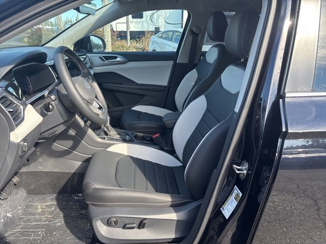 New 2025 Volkswagen Taos SEL image 13