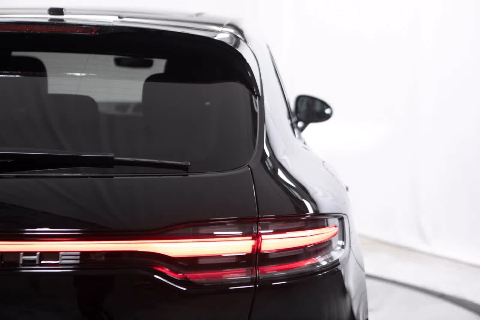 Certified 2026 Porsche Macan AWD/4WD image 21