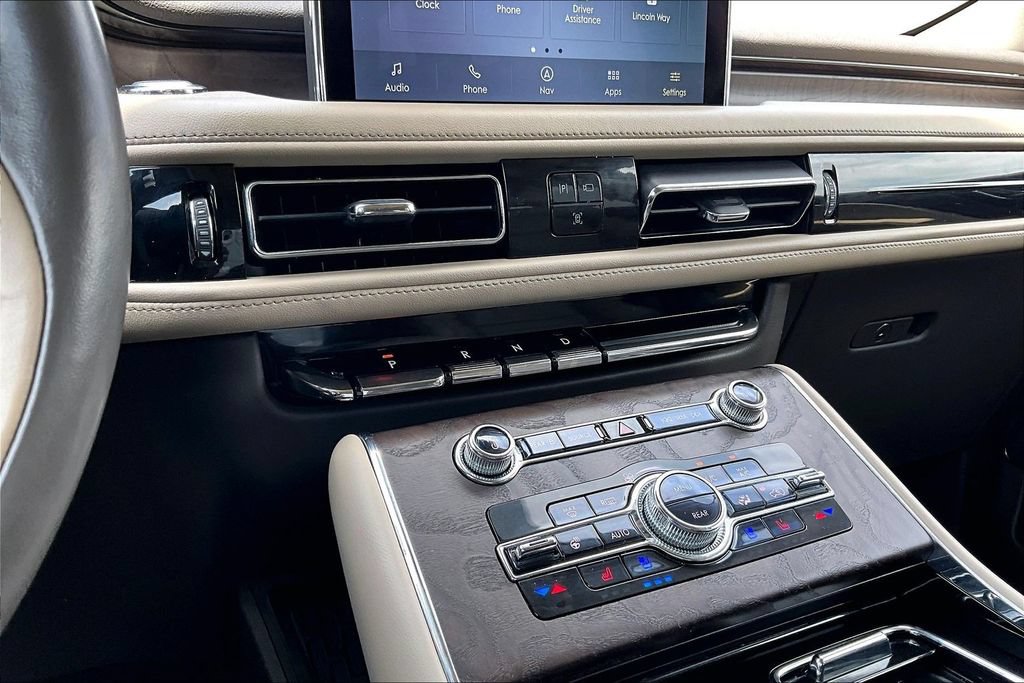 Used 2023 Lincoln Aviator Reserve w/ Equipment Group 201A AWD/4WD image 22