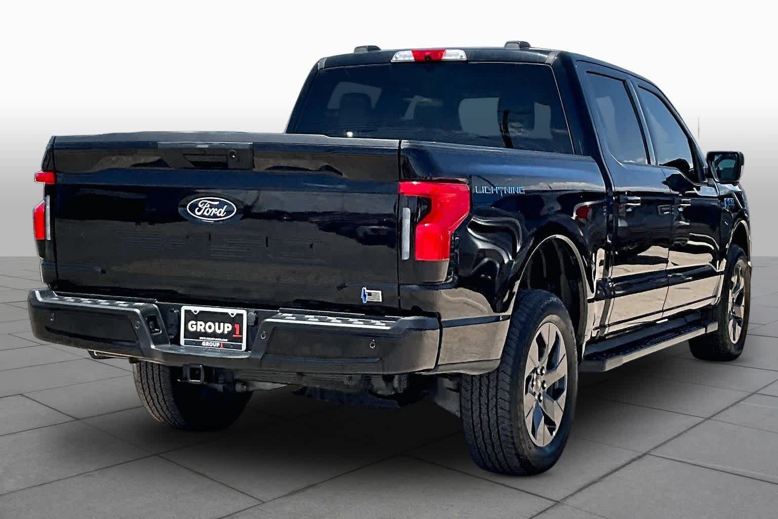 Used 2025 Ford F150 Lightning Flash AWD/4WD image 11