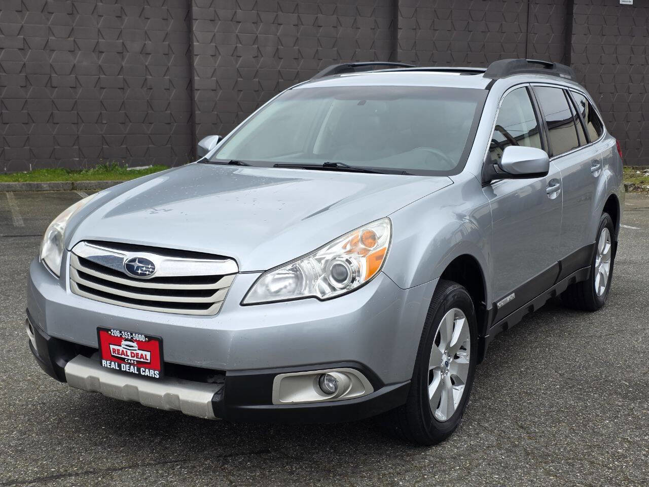 Used 2012 Subaru Outback 3.6R Limited image 14