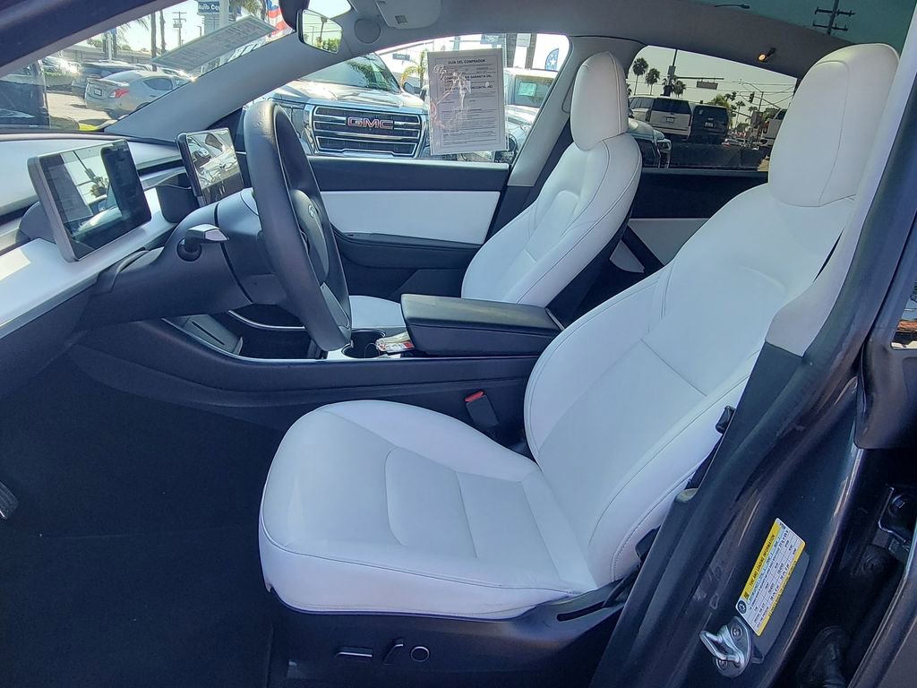 Used 2021 Tesla Model Y Long Range AWD/4WD image 18