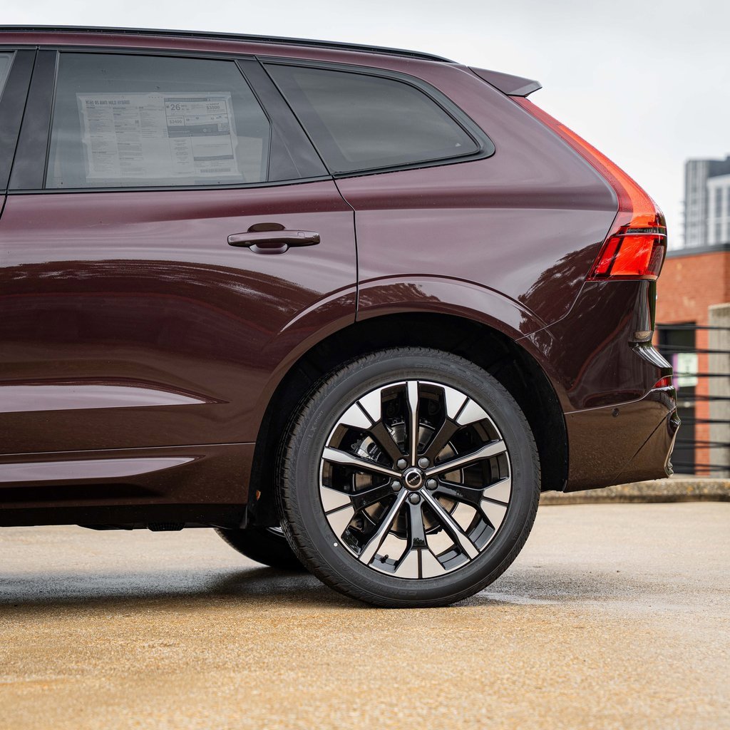 New 2026 Volvo XC60 B5 Ultra w/ Protection Package Premier image 4