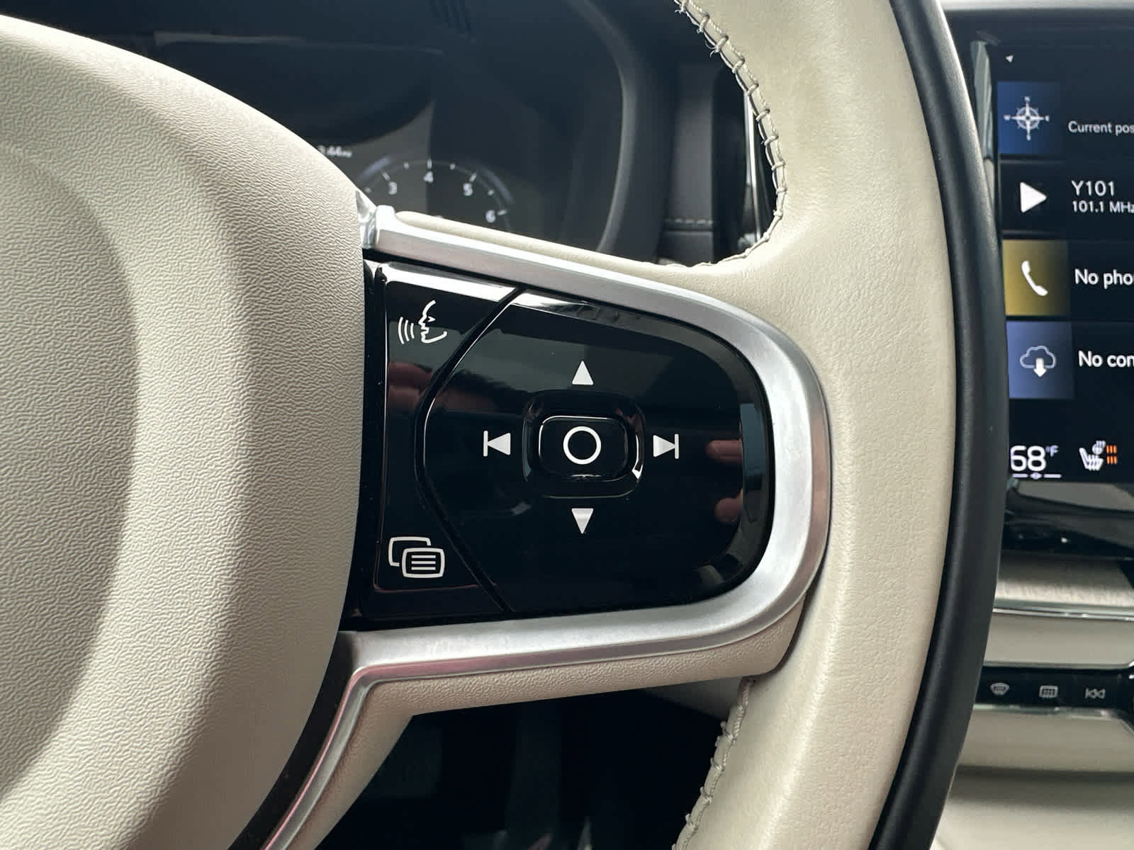 Used 2021 Volvo XC60 T6 Inscription AWD/4WD image 14