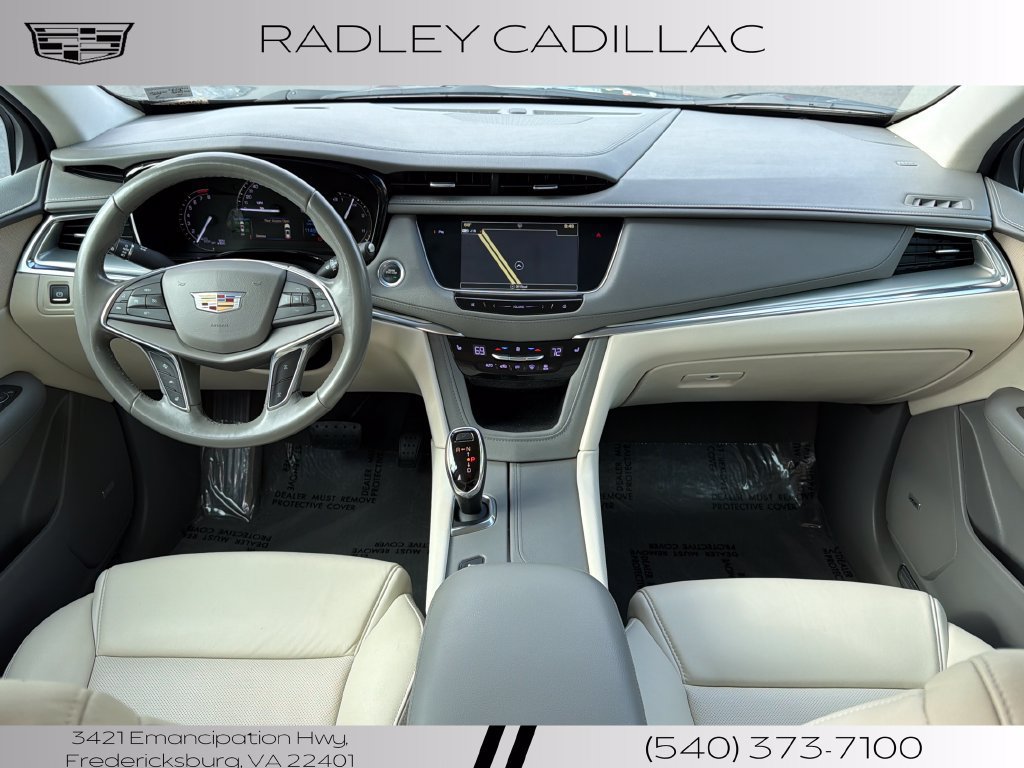 Used 2018 Cadillac XT5 Luxury w/ Driver Awareness Package AWD/4WD image 12