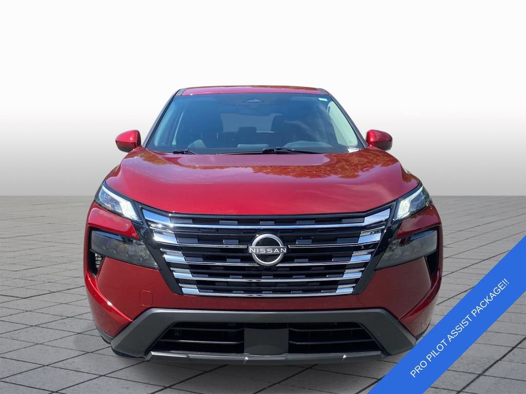 Used 2025 Nissan Rogue SV FWD image 2