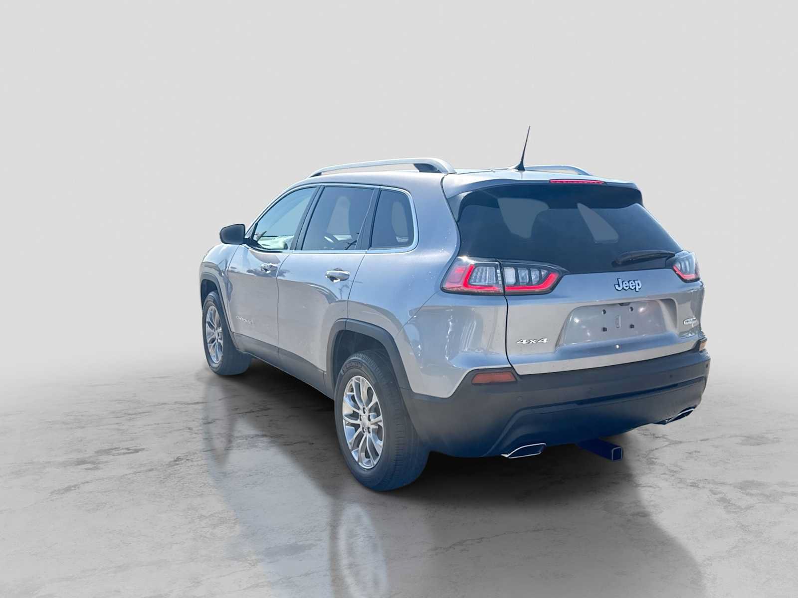 Used 2021 Jeep Cherokee Latitude Lux AWD/4WD image 4
