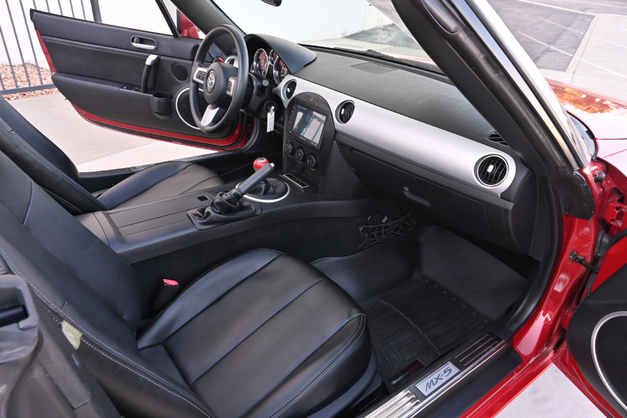Used 2006 MAZDA MX-5 Miata 3rd Generation Limited RWD image 13