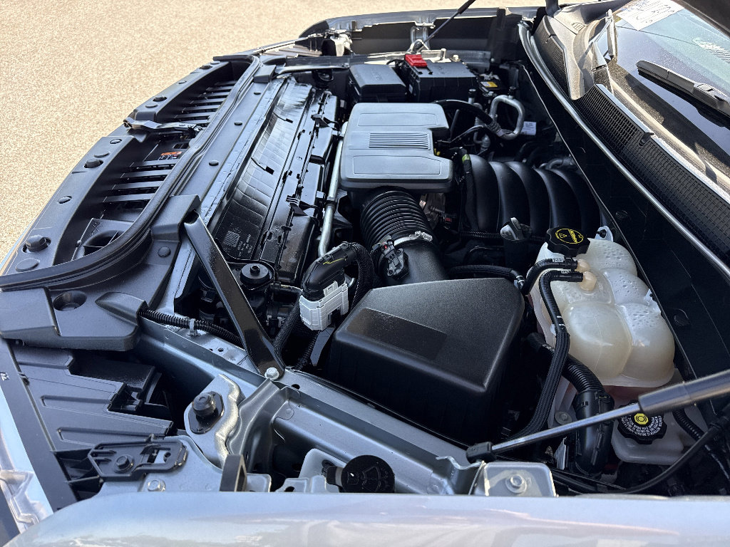 Used 2025 Chevrolet Silverado 1500 LT RWD image 39