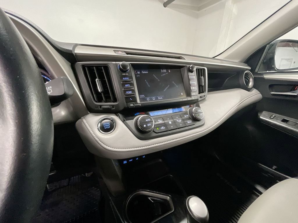 Used 2018 Toyota RAV4 Platinum image 18