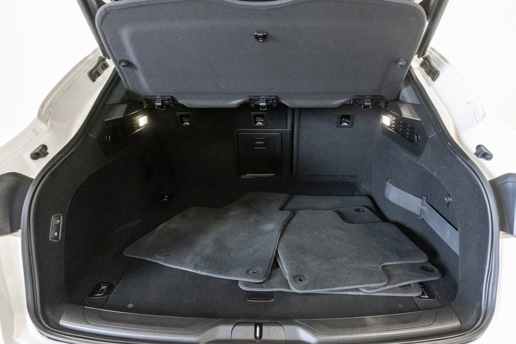 Used 2022 Maserati Levante GT image 34