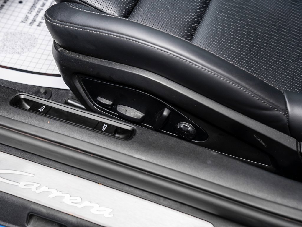 Used 2025 Porsche 911 Carrera image 30