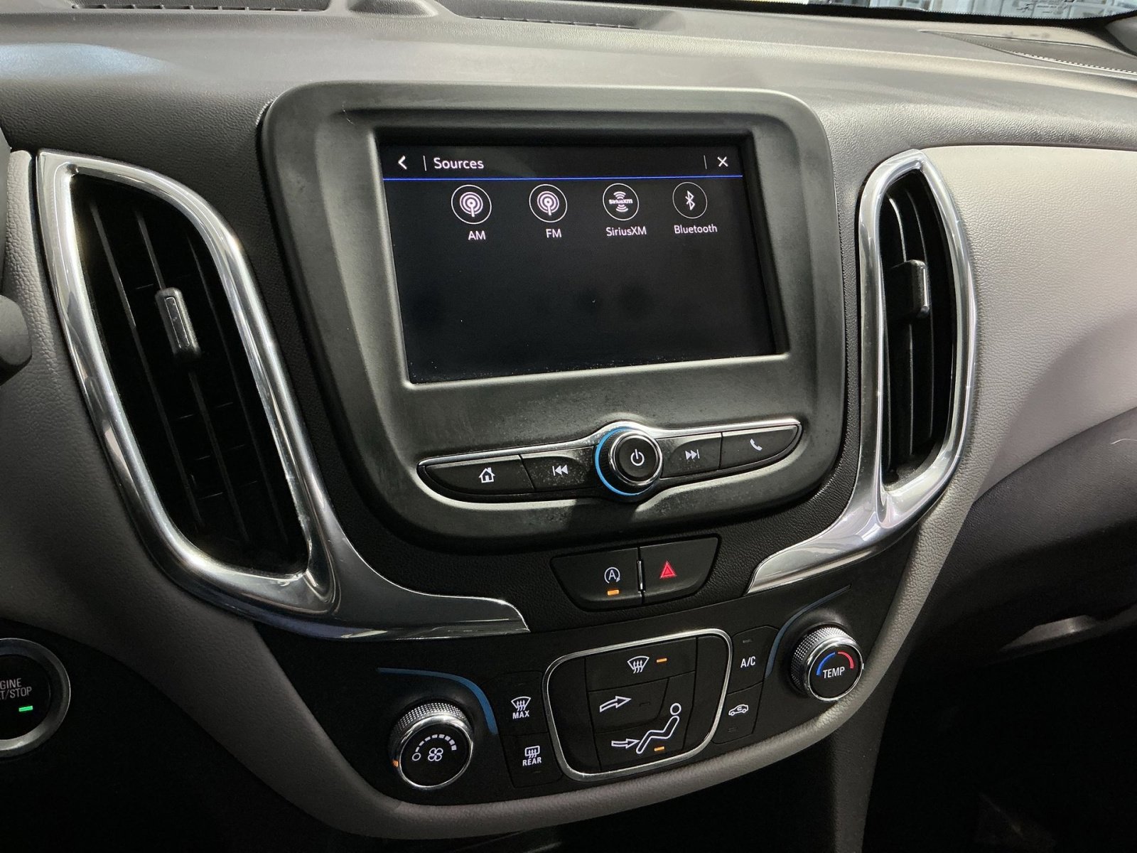 Used 2023 Chevrolet Equinox LS w/ LS Convenience Package image 26