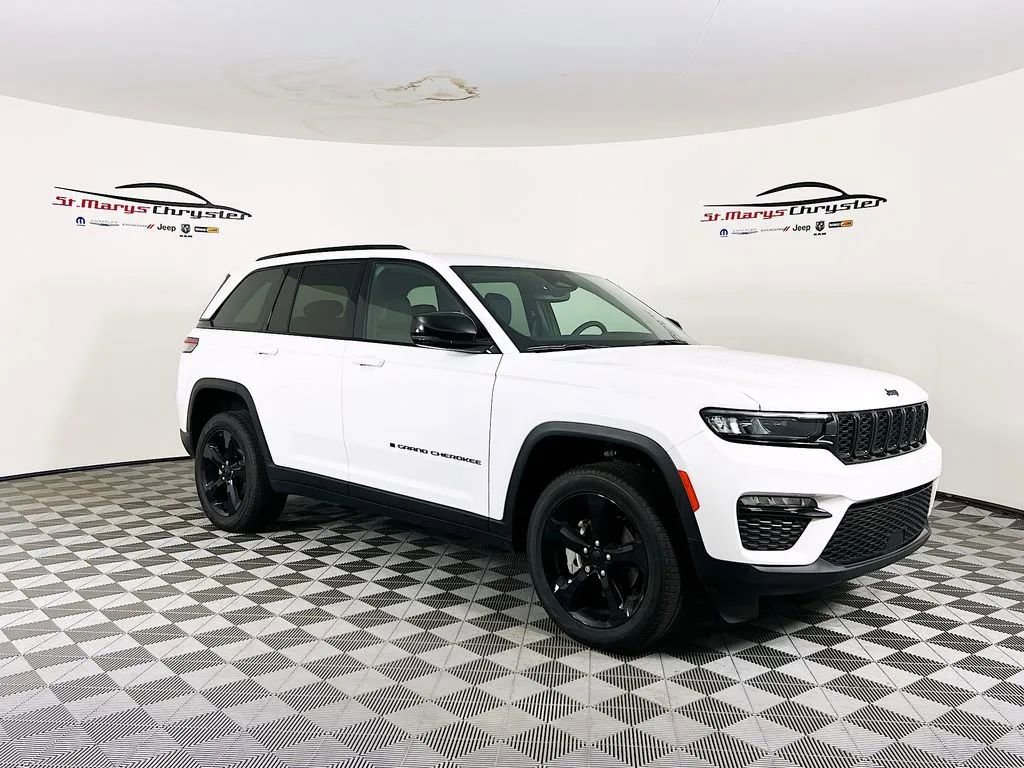 Used 2024 Jeep Grand Cherokee Limited w/ Black Appearance Package
