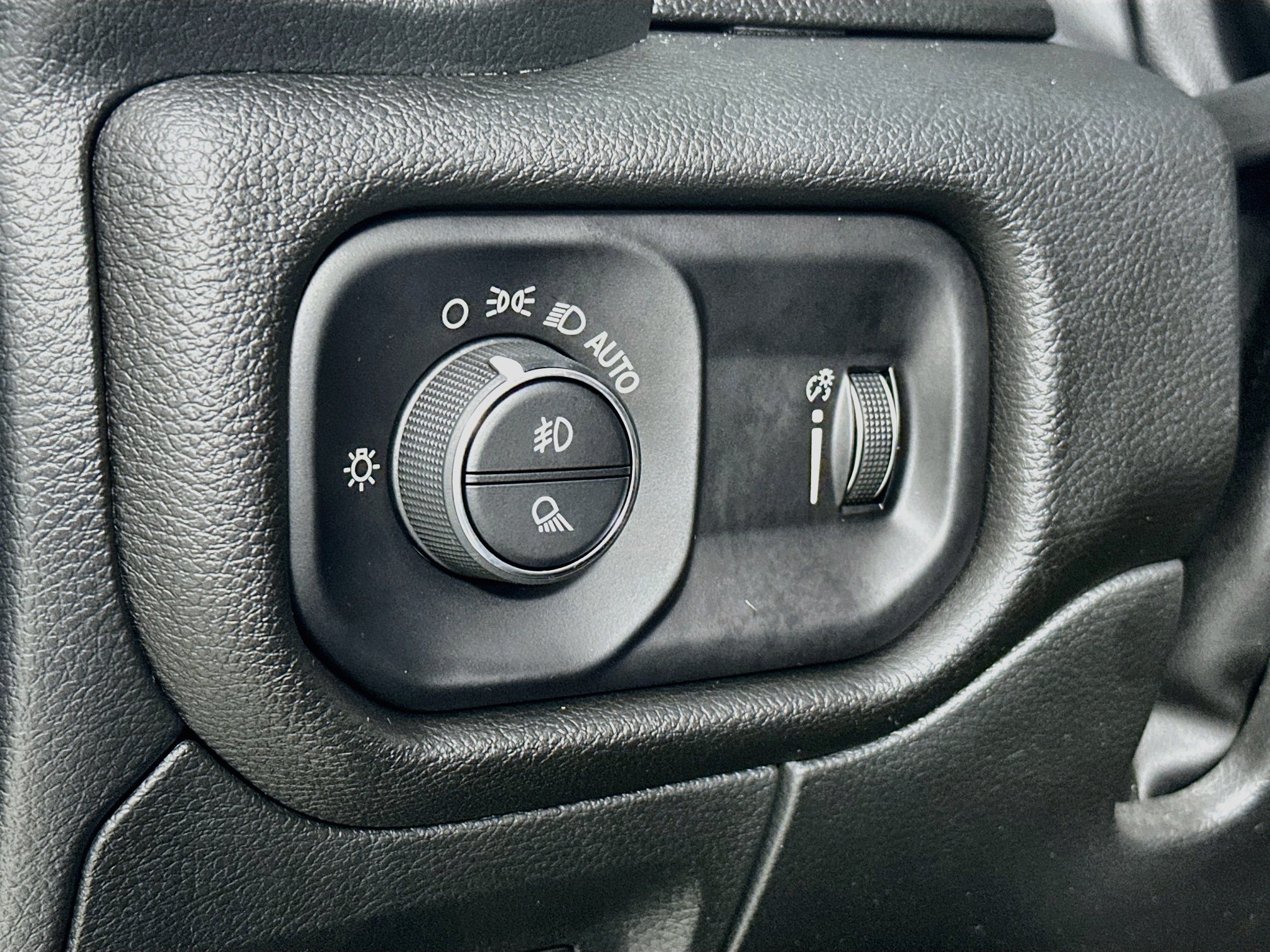 Used 2023 RAM 1500 Big Horn AWD/4WD image 10
