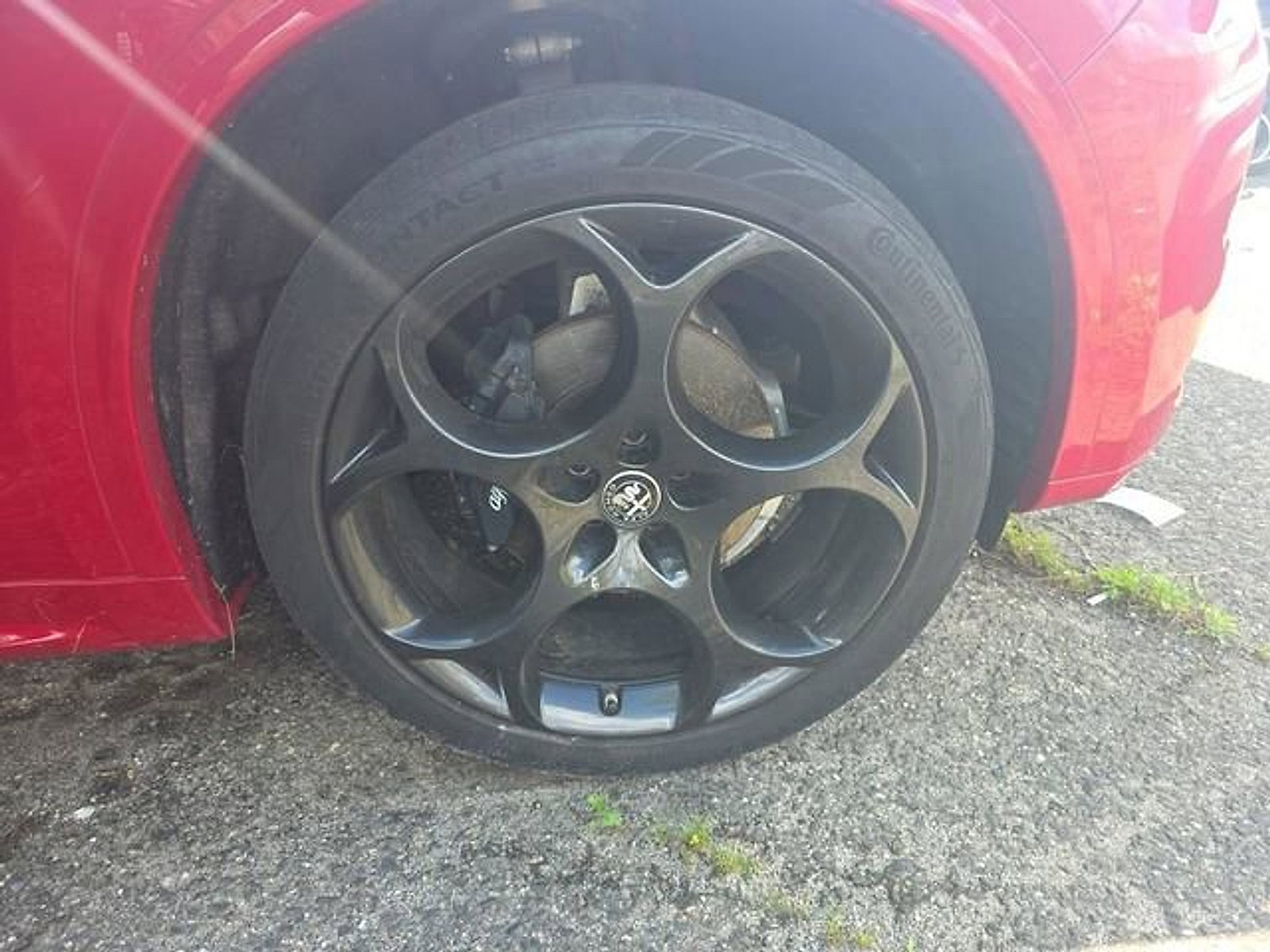 Used 2023 Alfa Romeo Stelvio Estrema image 14