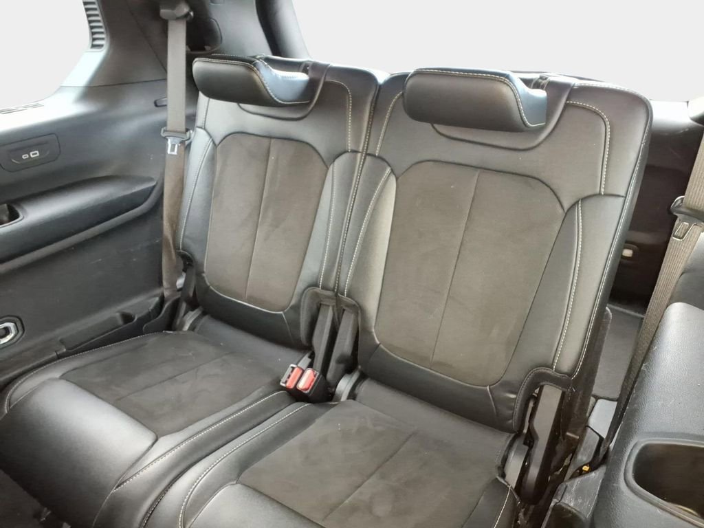 Certified 2024 Jeep Grand Cherokee L Laredo image 16