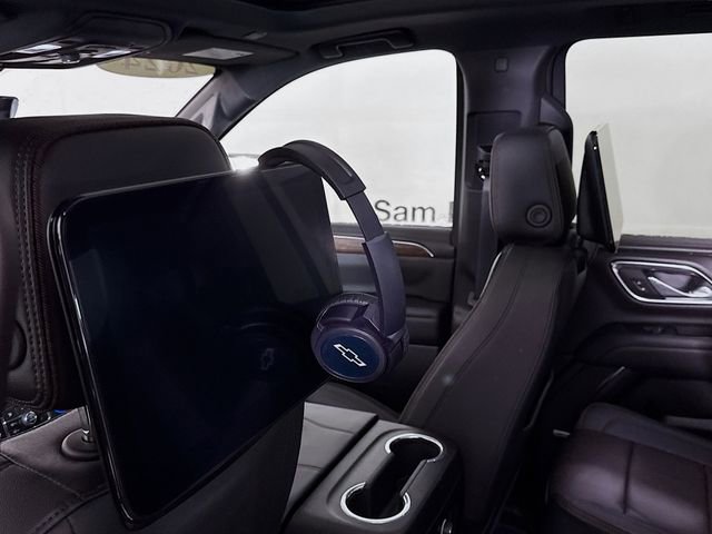 Used 2024 Chevrolet Suburban High Country w/ Advanced Technology Package image 30