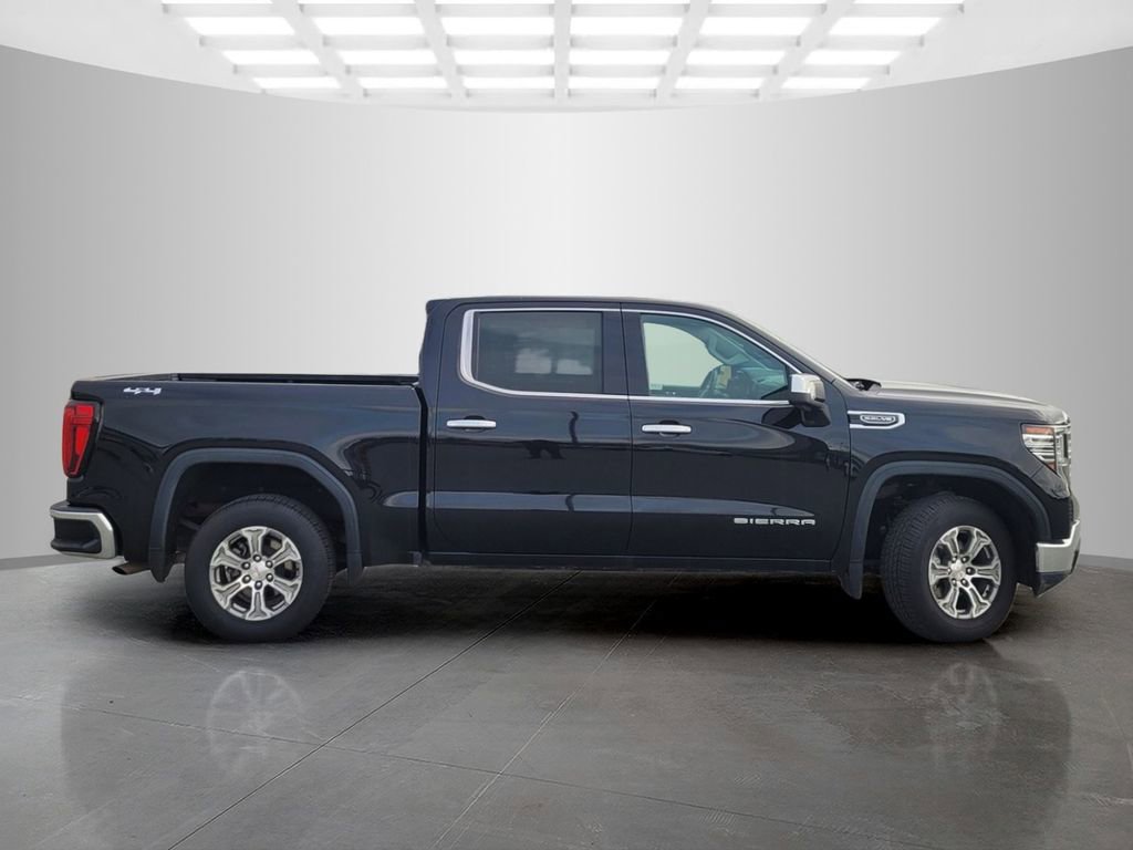 Used 2024 GMC Sierra 1500 SLT image 3