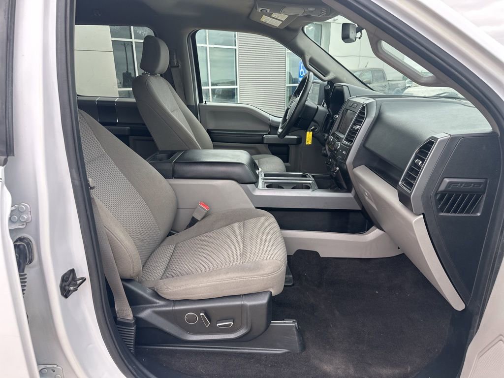 Used 2018 Ford F150 XLT w/ Equipment Group 302A Luxury AWD/4WD image 33