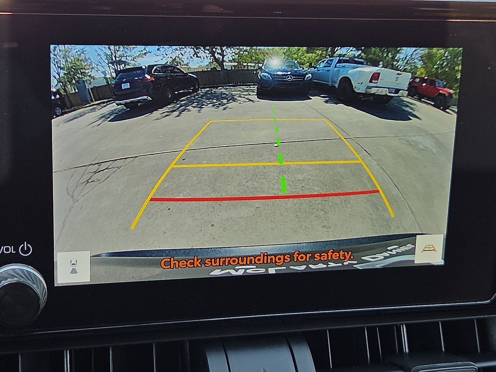 Used 2025 Toyota RAV4 XLE AWD/4WD image 16