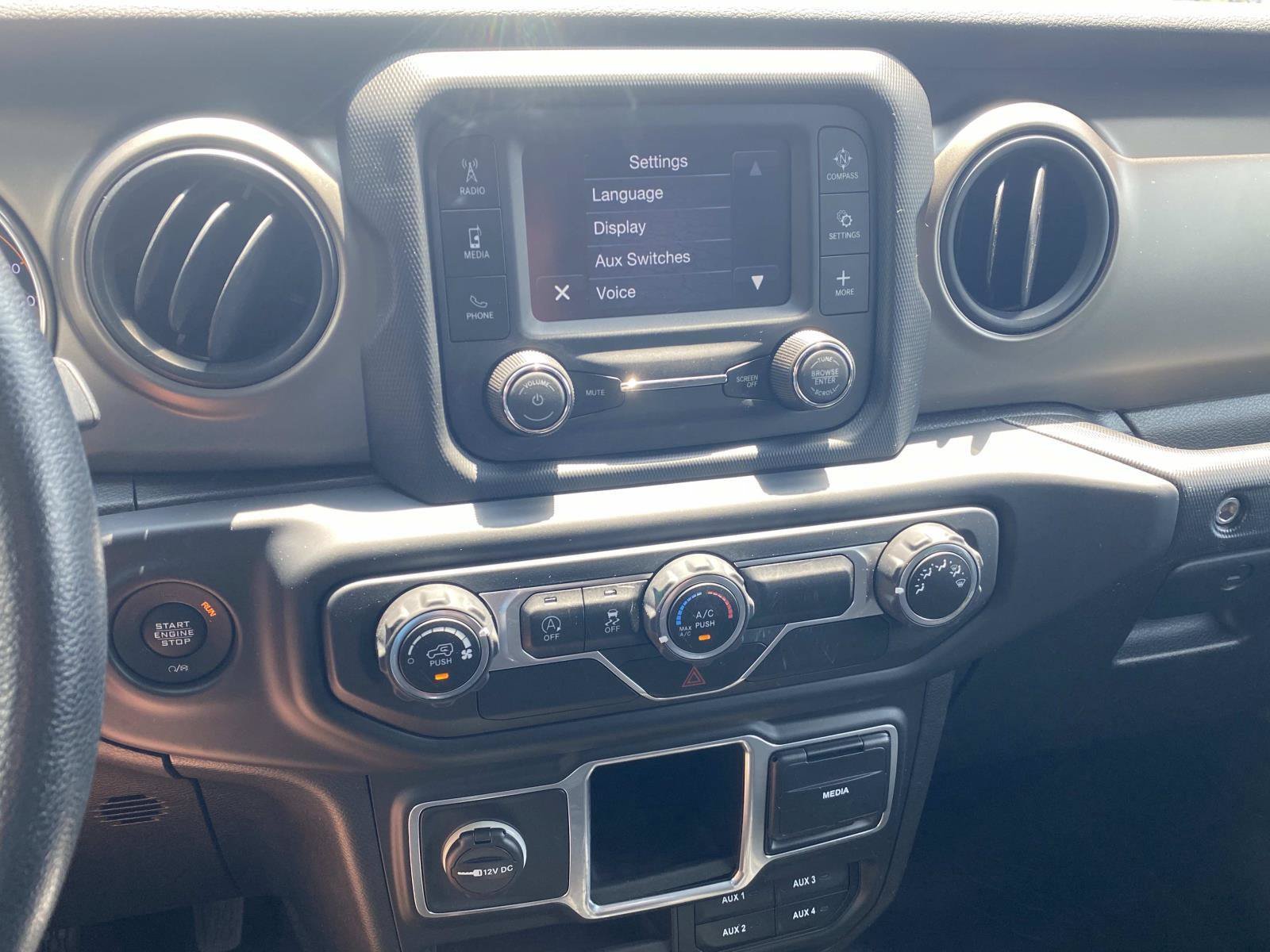 Used 2018 Jeep Wrangler Unlimited Sport AWD/4WD image 26