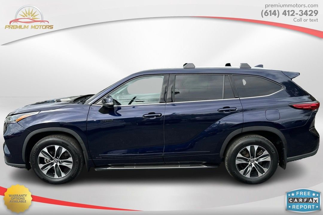 Used 2021 Toyota Highlander XLE image 2