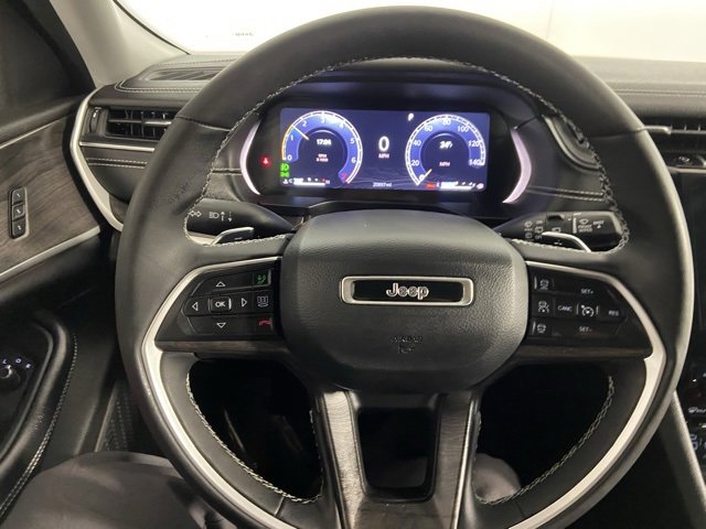 Used 2023 Jeep Grand Cherokee L Limited w/ Luxury Tech Group II image 24