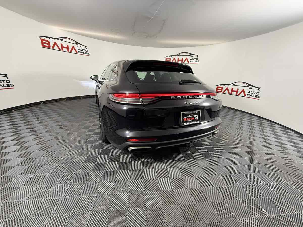 Used 2022 Porsche Panamera 4 w/ Premium Package AWD/4WD image 10