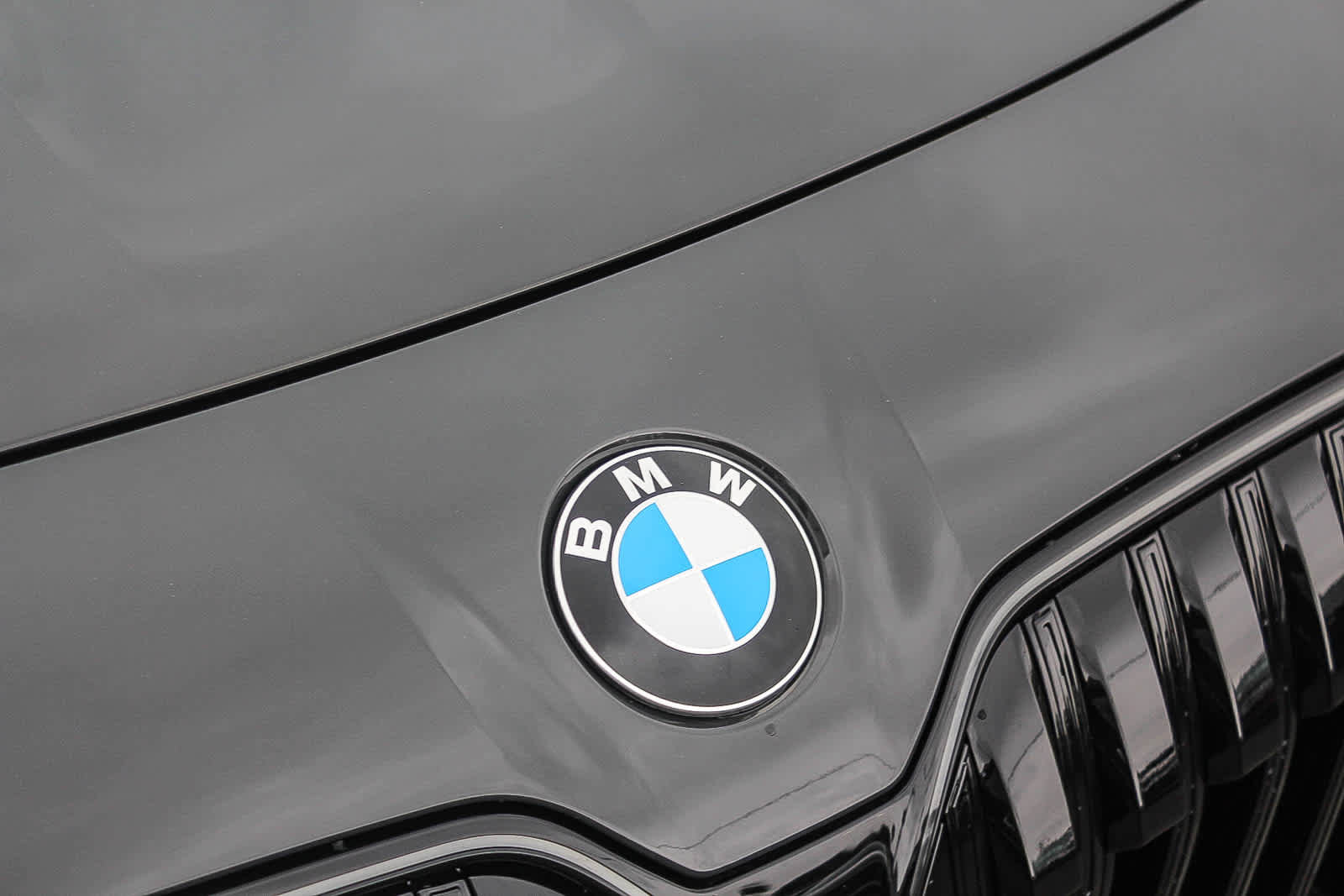 New 2026 BMW 740i w/ Premium Package image 11