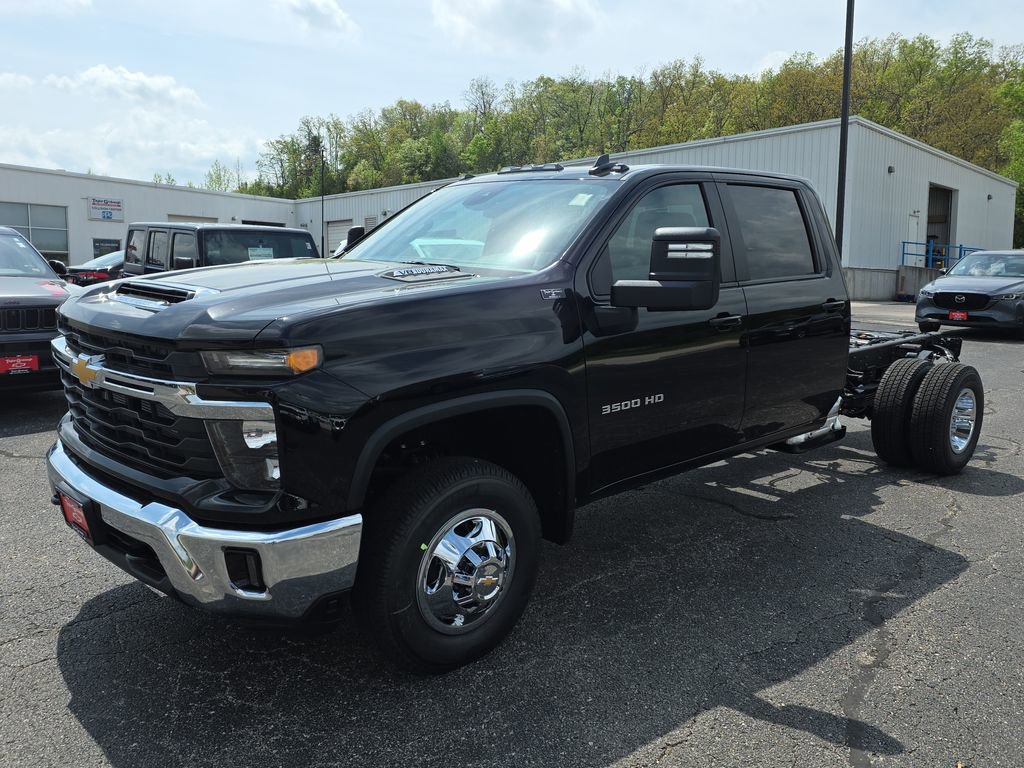 New 2026 Chevrolet Silverado 3500 LT w/ Convenience Package AWD/4WD image 4
