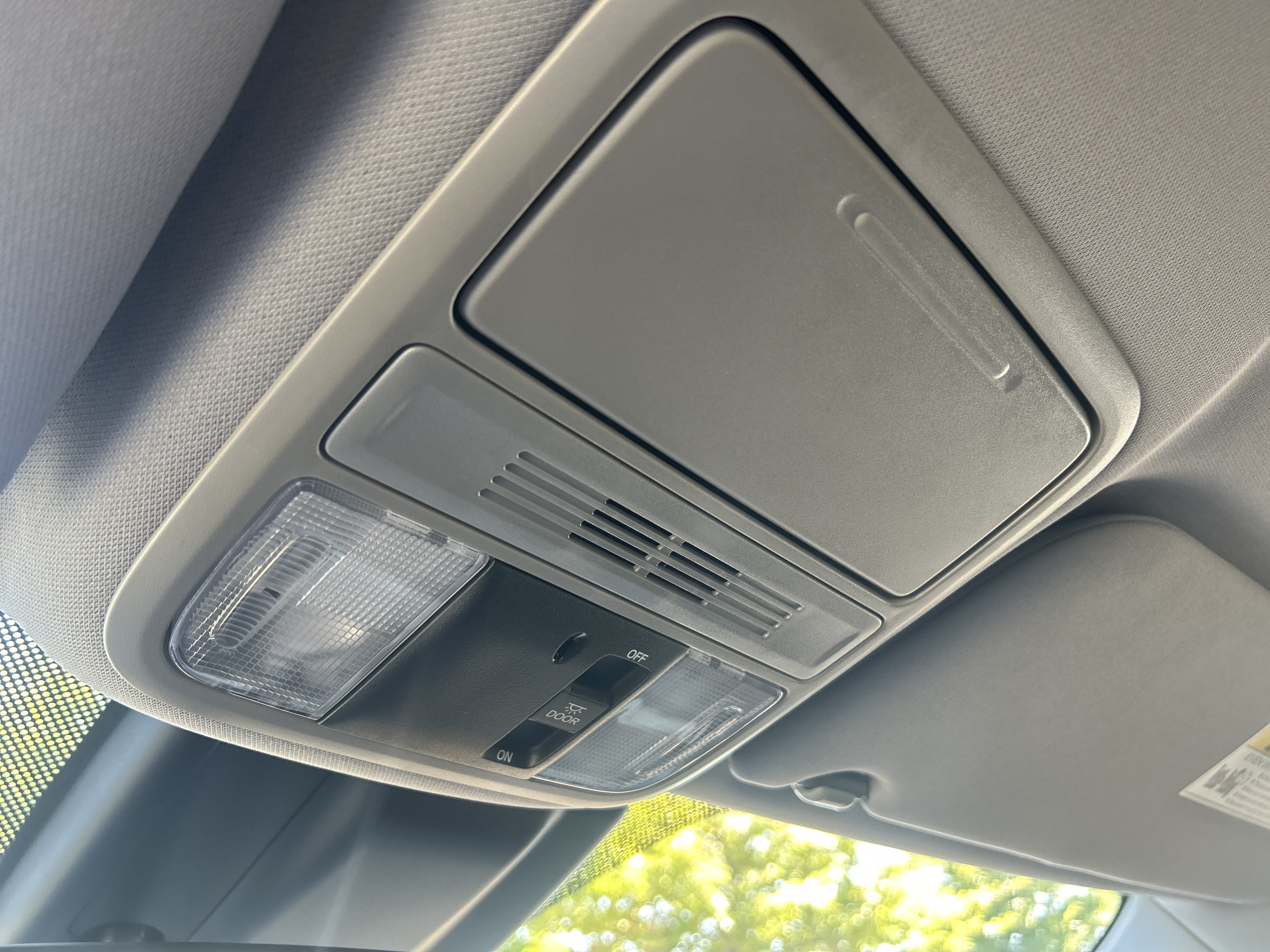 Used 2018 Honda Odyssey EX image 11