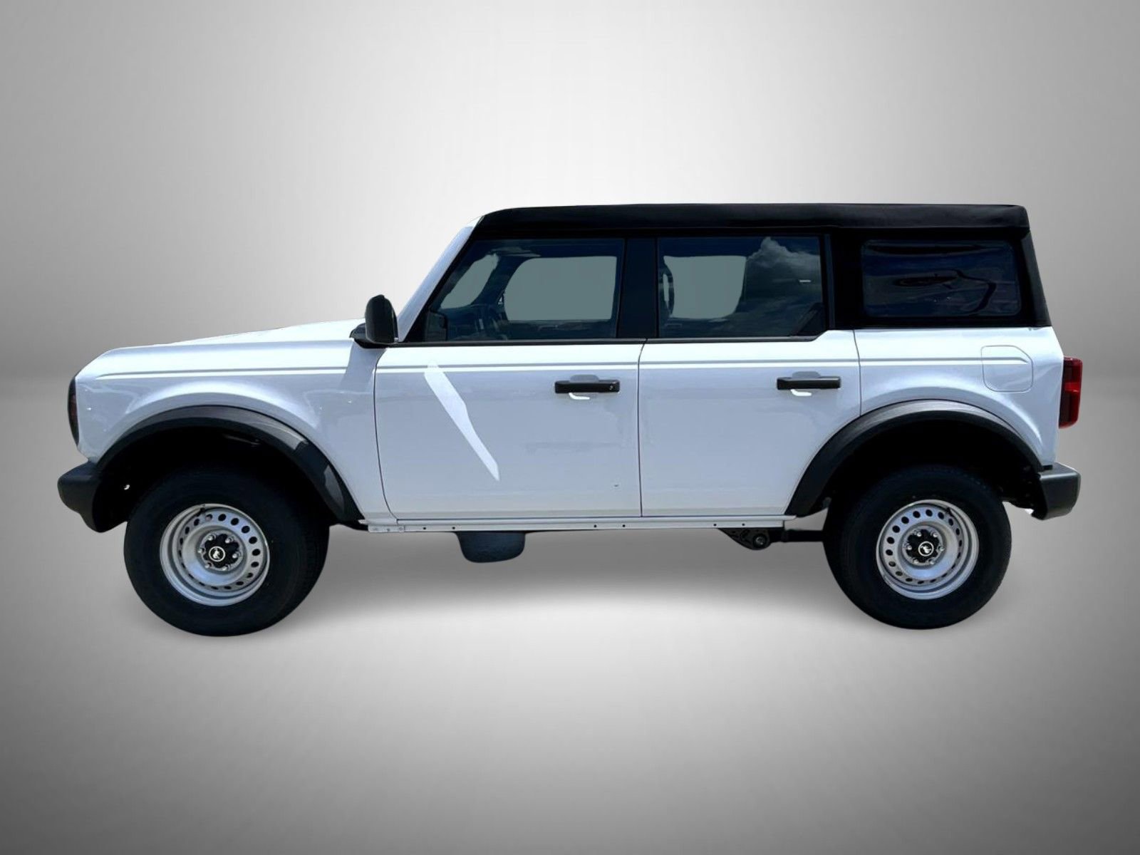 New 2025 Ford Bronco 4-Door image 8