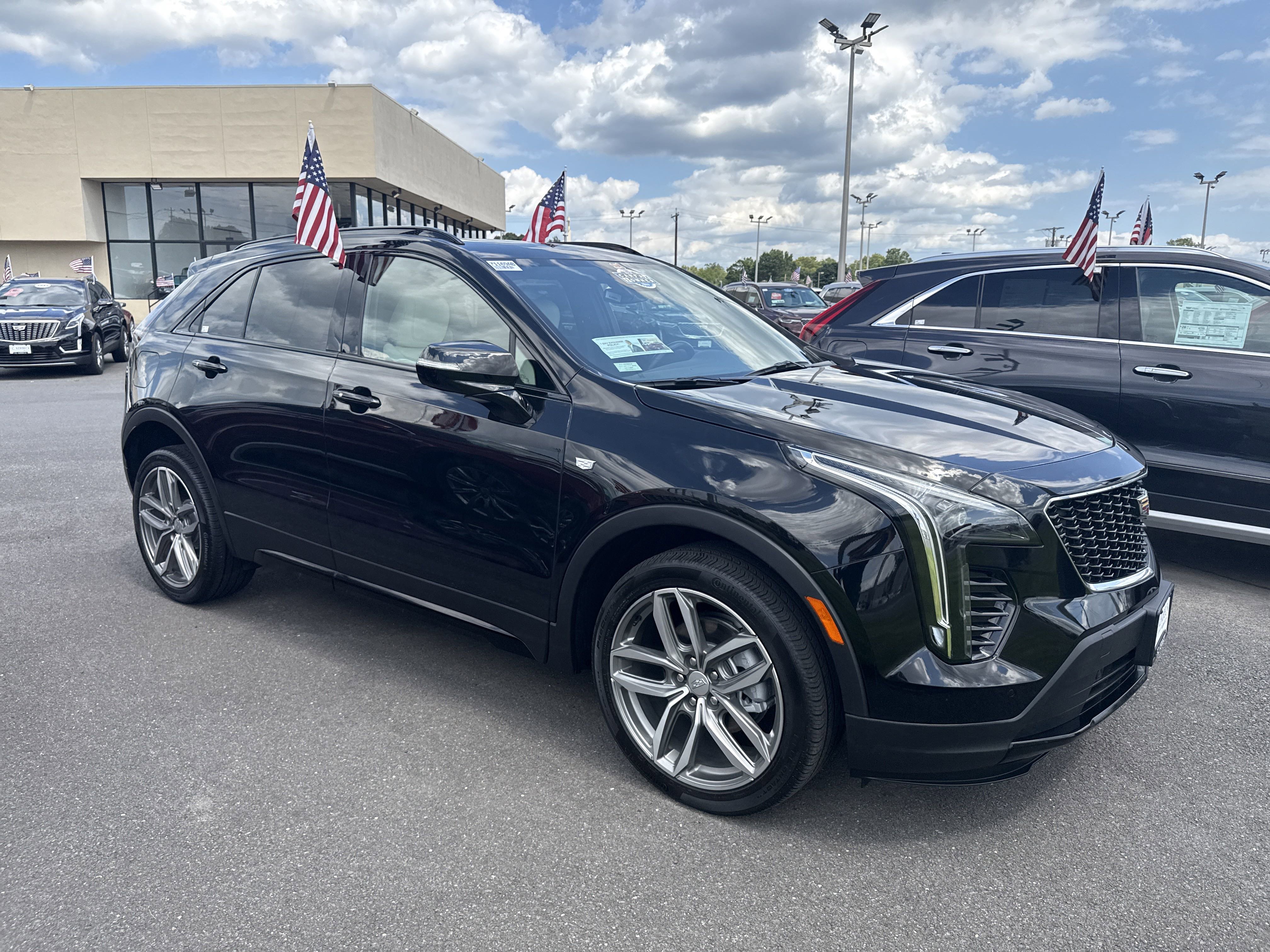 Used 2023 Cadillac XT4 Sport image 5