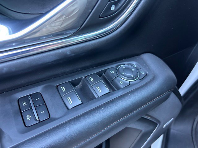 Used 2023 Chevrolet Tahoe High Country w/ Advanced Technology Package AWD/4WD image 16