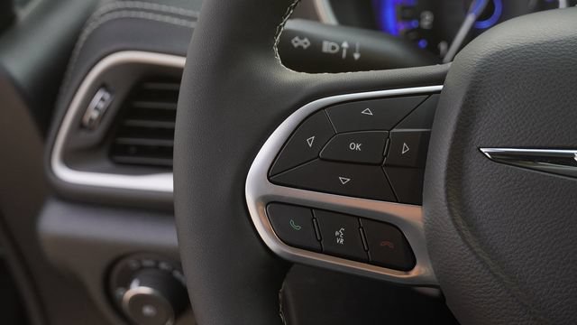 New 2026 Chrysler Pacifica Select FWD image 28