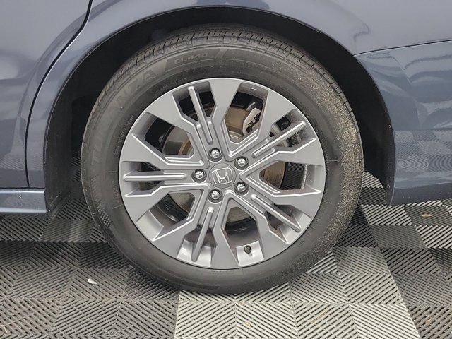 Certified 2025 Honda Odyssey Touring image 10