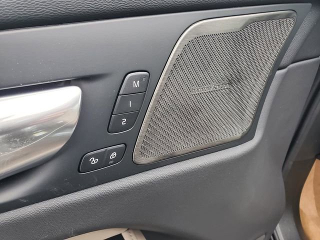 New 2026 Volvo XC60 B5 Plus w/ Protection Package Premier image 11