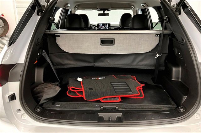 Used 2023 Mitsubishi Outlander Ralliart image 36