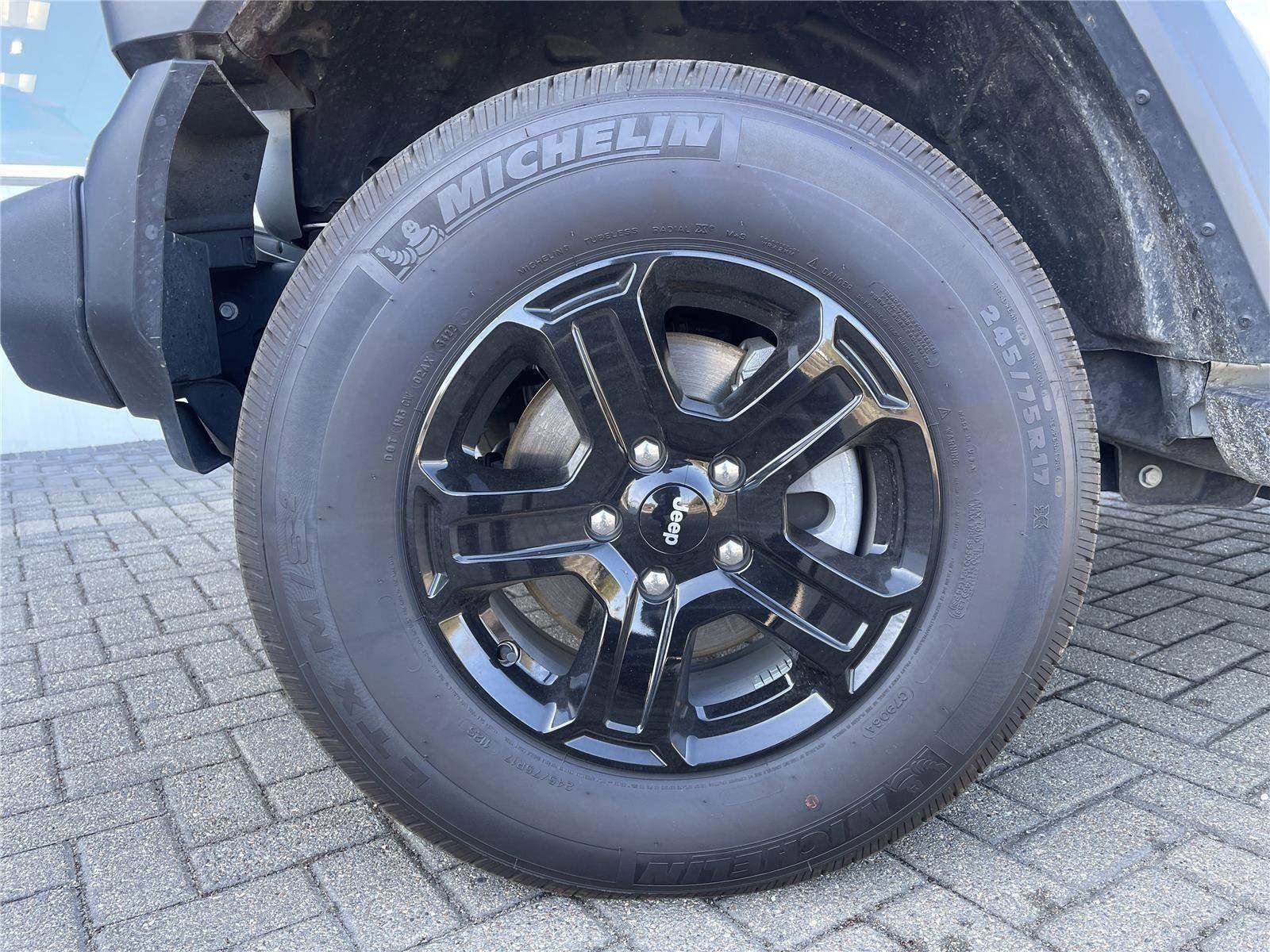 Used 2023 Jeep Wrangler Sport AWD/4WD image 10