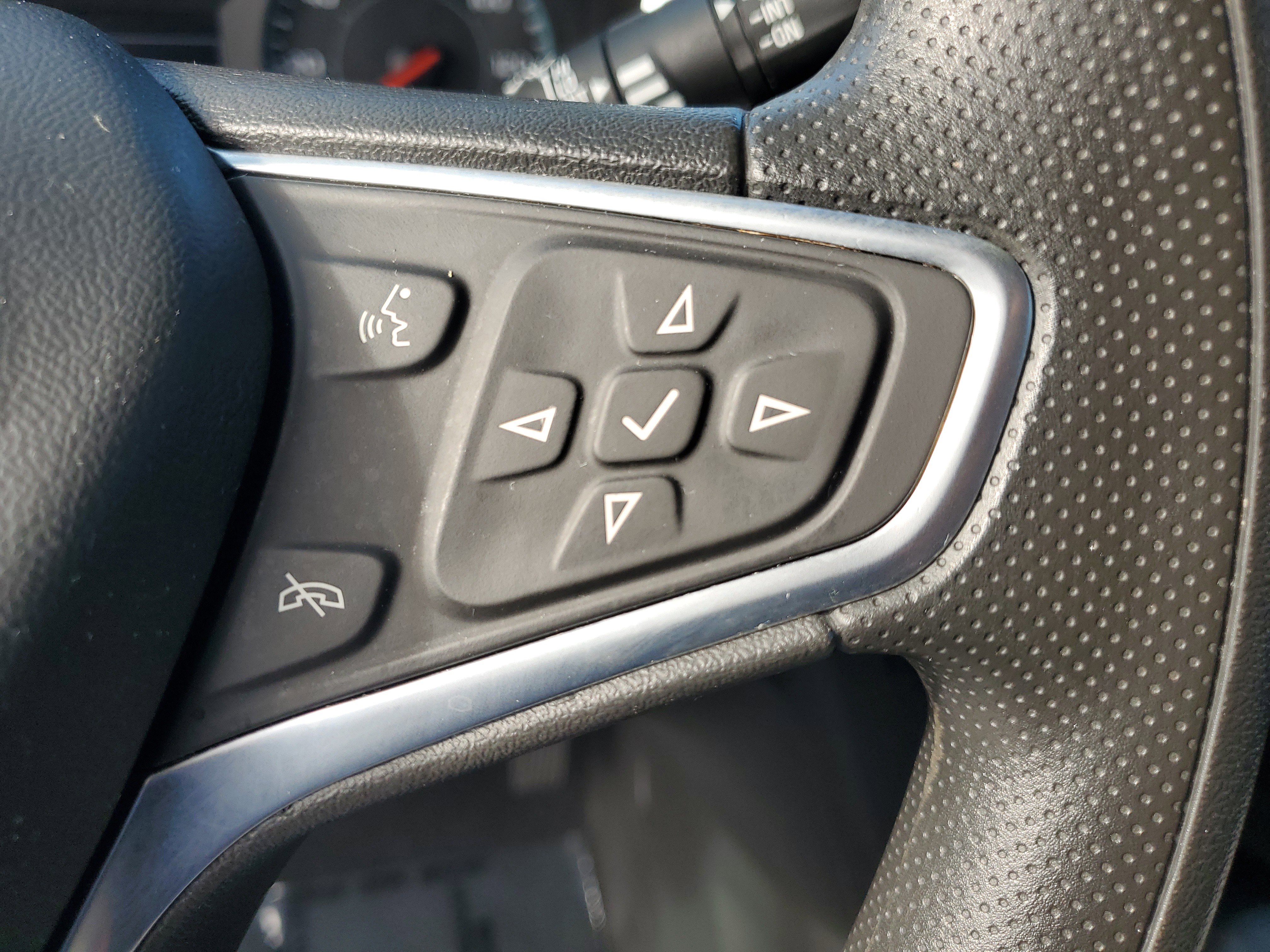 Used 2023 Chevrolet Equinox LS image 22