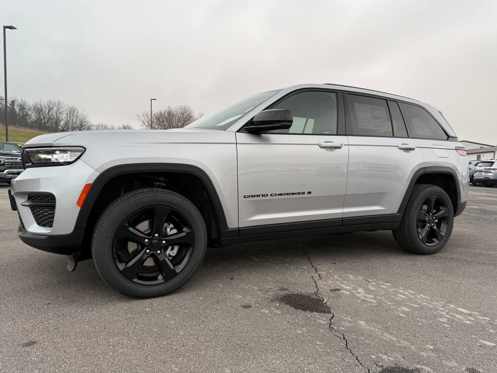 New 2025 Jeep Grand Cherokee Altitude