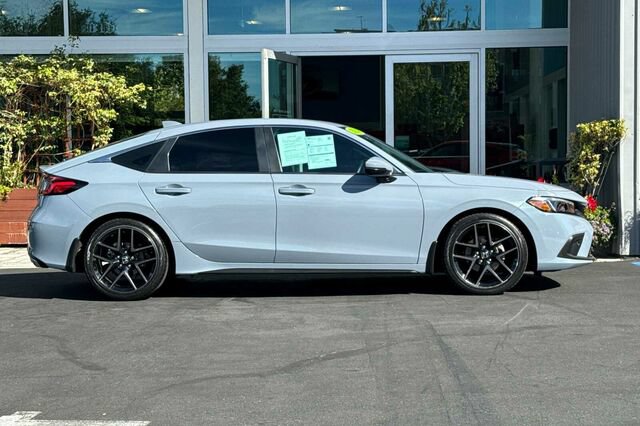 Used 2024 Honda Civic Sport Touring image 3