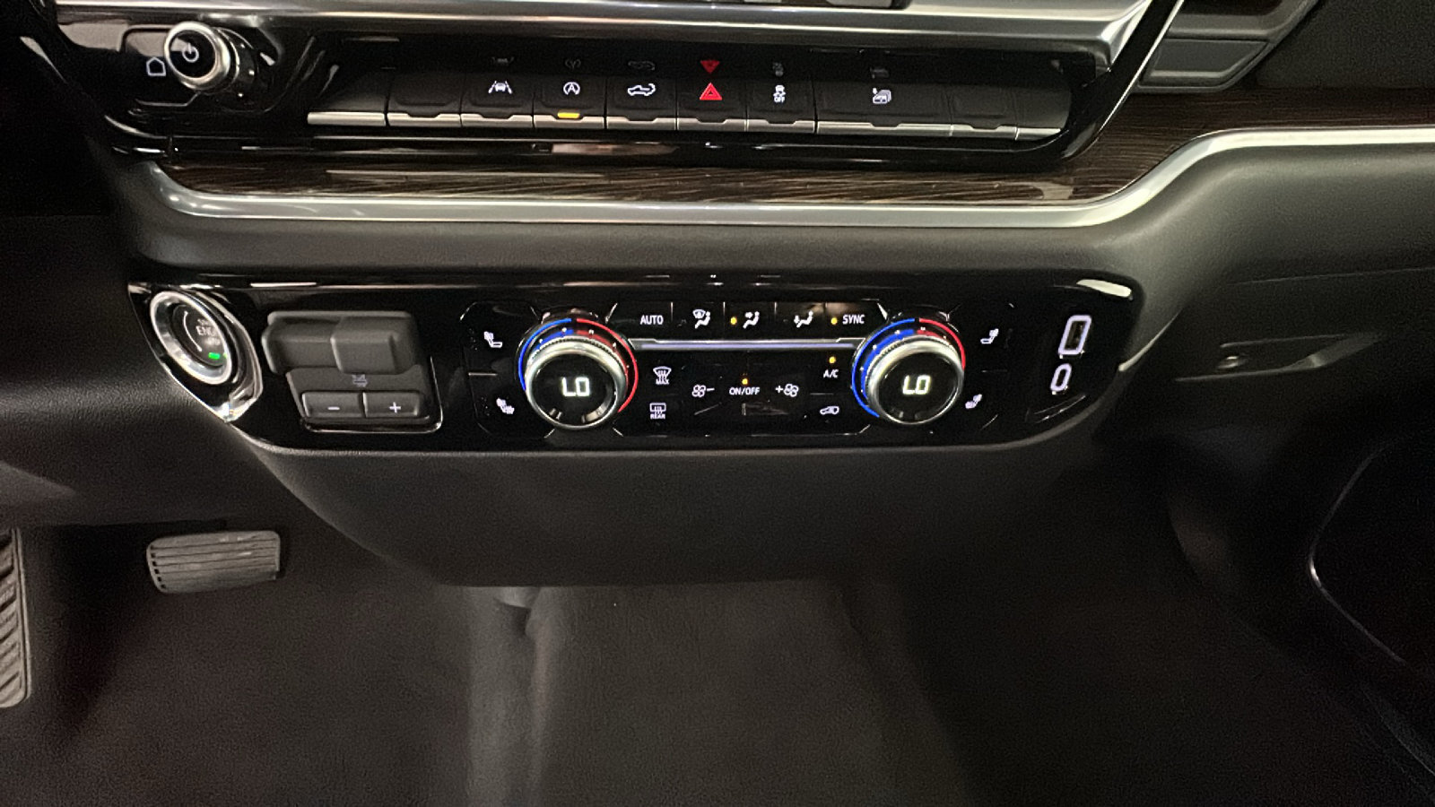 New 2026 GMC Sierra 1500 SLE AWD/4WD image 25